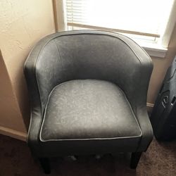 Sofa/Chairs
