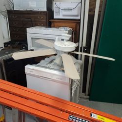 Hampton Bay White Ceiling Fan