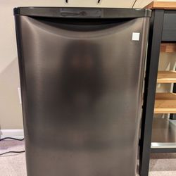Danby Refrigerator 2018