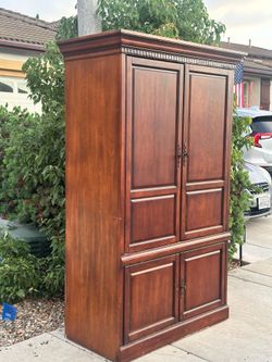 Nice cabinet