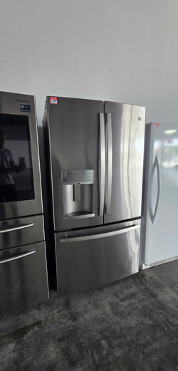GE Profile French Door Fridge – Stainless, Ice/Water Dispenser