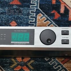 Behringer Destroyer Pro DSP1124P