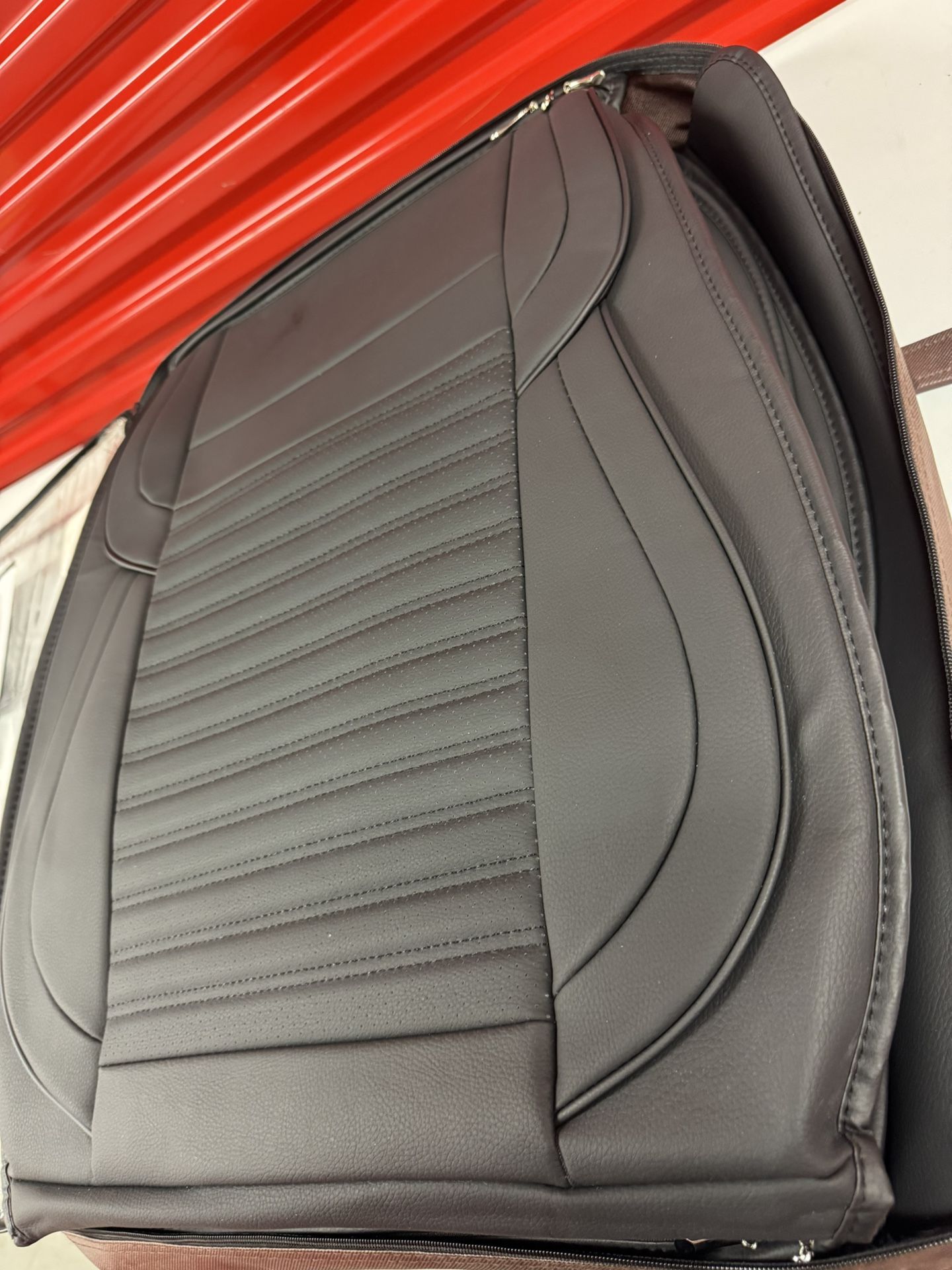 LINGVIDO Leather Car Seat Covers,Breathable and Waterproof Faux Leather Automotive Seat Covers for Cars SUV Pick-up Truck Sedan,Universal Anti-Slip Dr