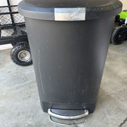 Black Simplehuman 50 Liter / 13 Gallon Semi-Round Kitchen Step Trash Can