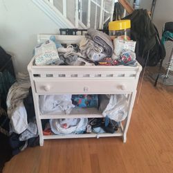 Changing table. 
