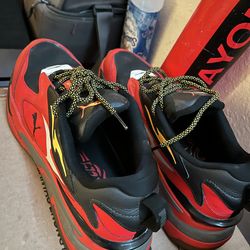 Tenis rojos como nuevos