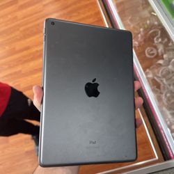 iPad 8th Generation 32GB WiFi Only Used 