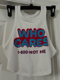 New Wild Fable White Who Cares Humor Sleeveless Tank Top Crop Top Women's XL
