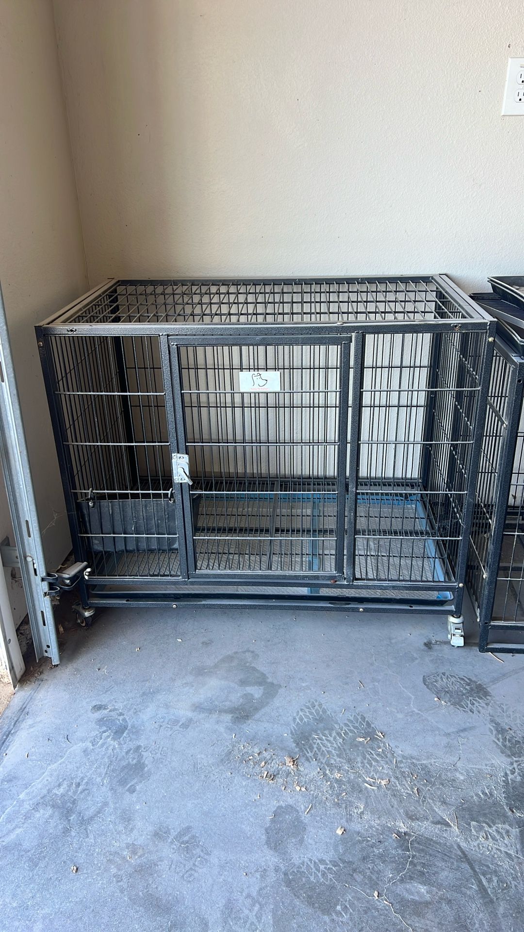 Heavy duty dog crates
