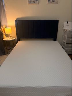 Full bed frame +/- full mattress
