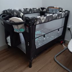 Xilingol 5-in-1 Baby Bassinet Bedside Sleeper
