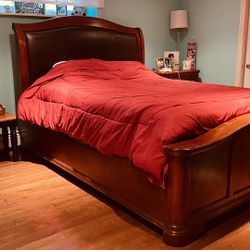Hardwood Bed 100% 