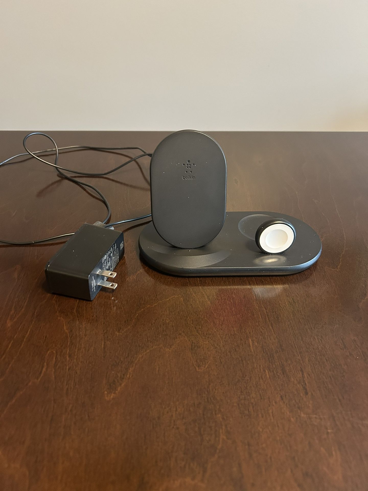 Belkin 3 In 1 Wireless Charger For iPhone Model WIZ001