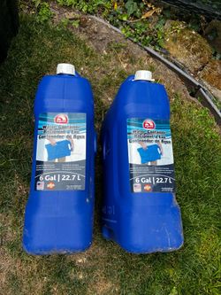 6 gallon water containers