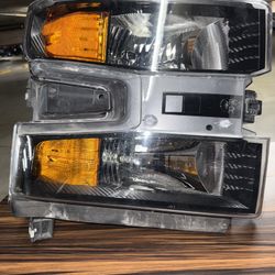 2021-23 Chevy Silverado 1500 Right Headlight Halogen 