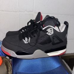 Jordan 4 Bred 