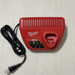 Milwaukee M12 battery charger