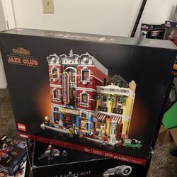 Lego Icons Jazz Club 10312 Damage Sealed 