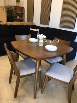Cute! 5/pc dining table set walnut finish
