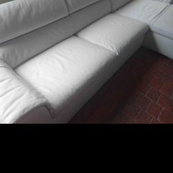 SECTIONAL GENUINE LEATHER WHITE COLOR.. DELIVERY SERVICE AVAILABLE 🚚💥🚚