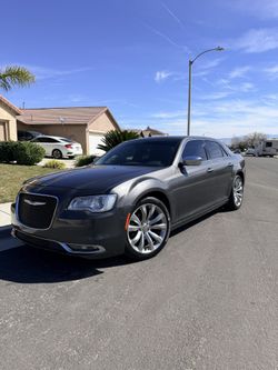 2019 Chrysler 300
