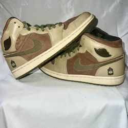 Air Jordan 1 Retro Armed Forces. Men’s Size 8.5