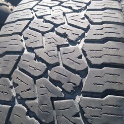 295/70R18 Falken Wildpeak At3 Tires (3)