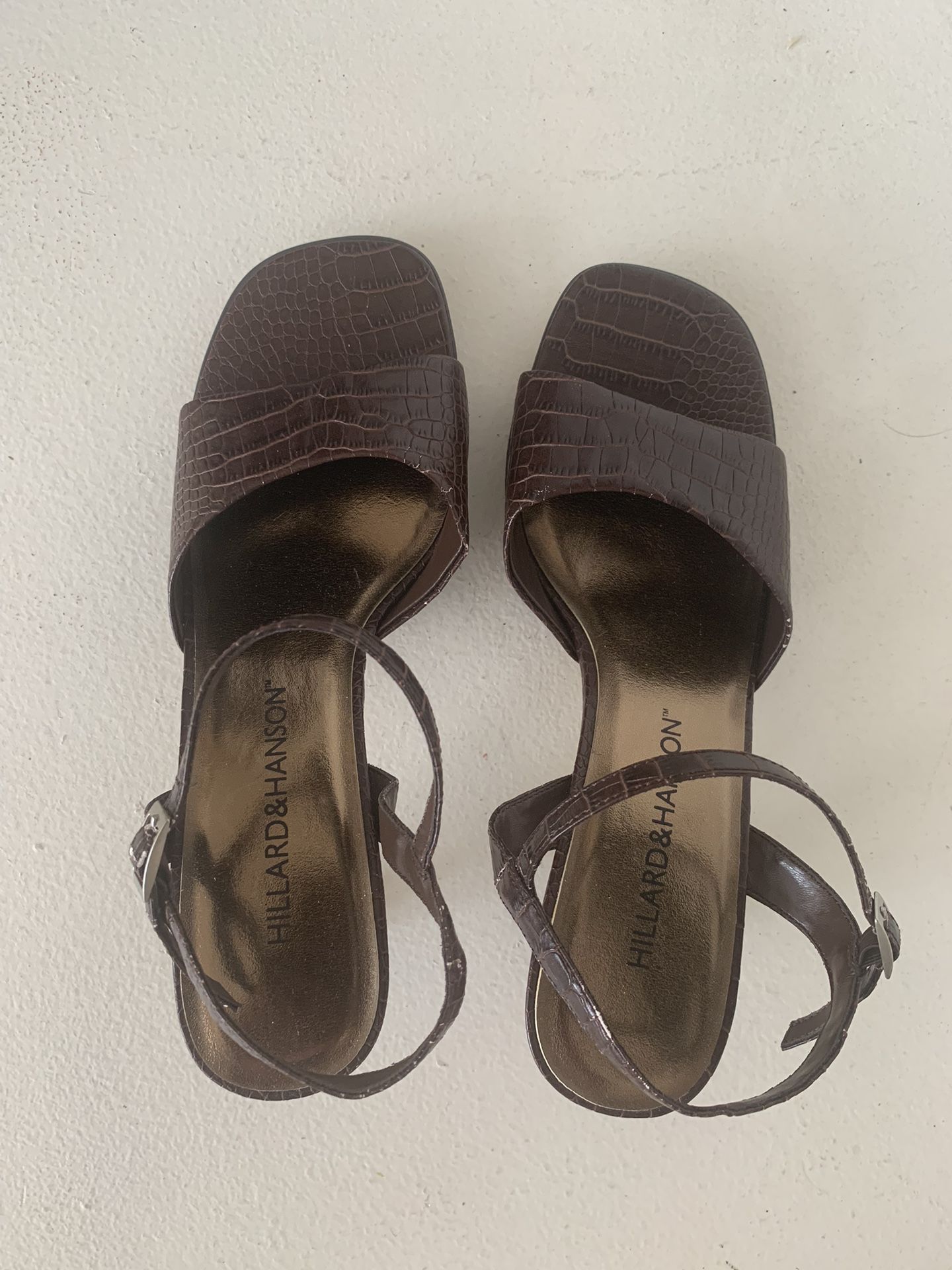 Women’s Sandals, Size 8, New