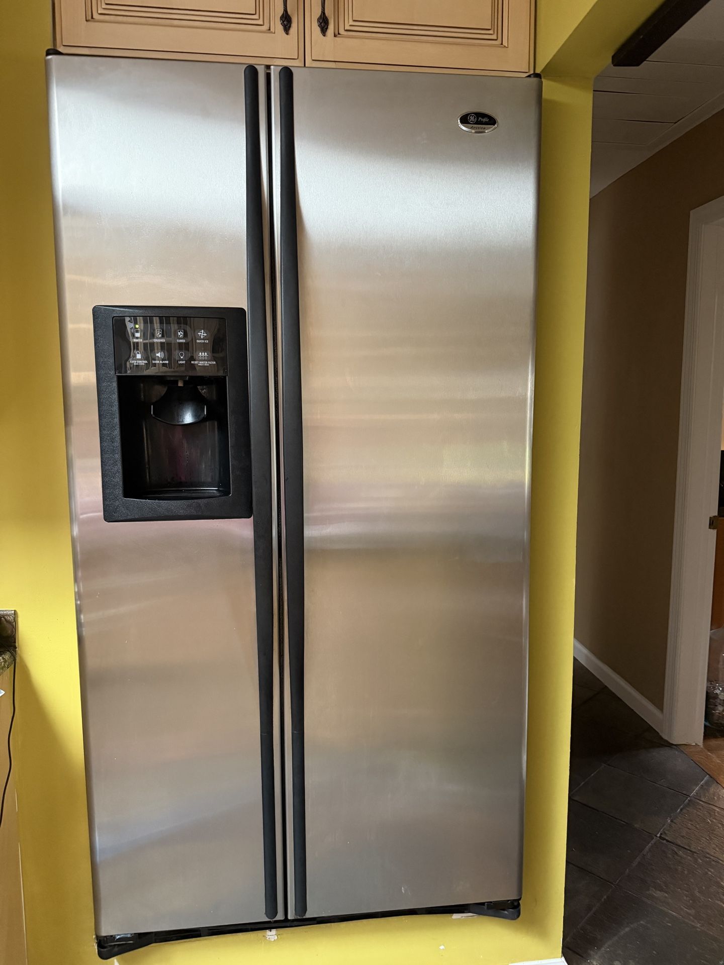 GE Profile Artica Refrigerator