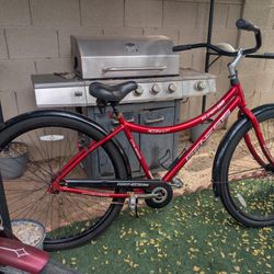 32"x2.40. SUPER 32 GÉNESIS CRUISER BIKE.  (XL). ALUMINUM. FRESHLY TUNE UP EXCELLLENT CONDITION 👌🏼