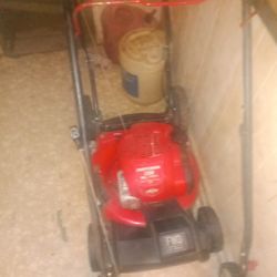 Craftsman Self-propelled Mower Runs Good 