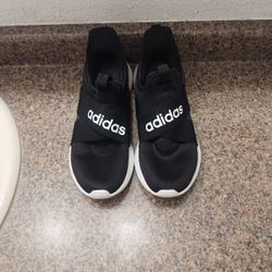 Black Adidas Cloud Foami Man Size 9