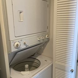 Me more Stacked Washer And Dryer 