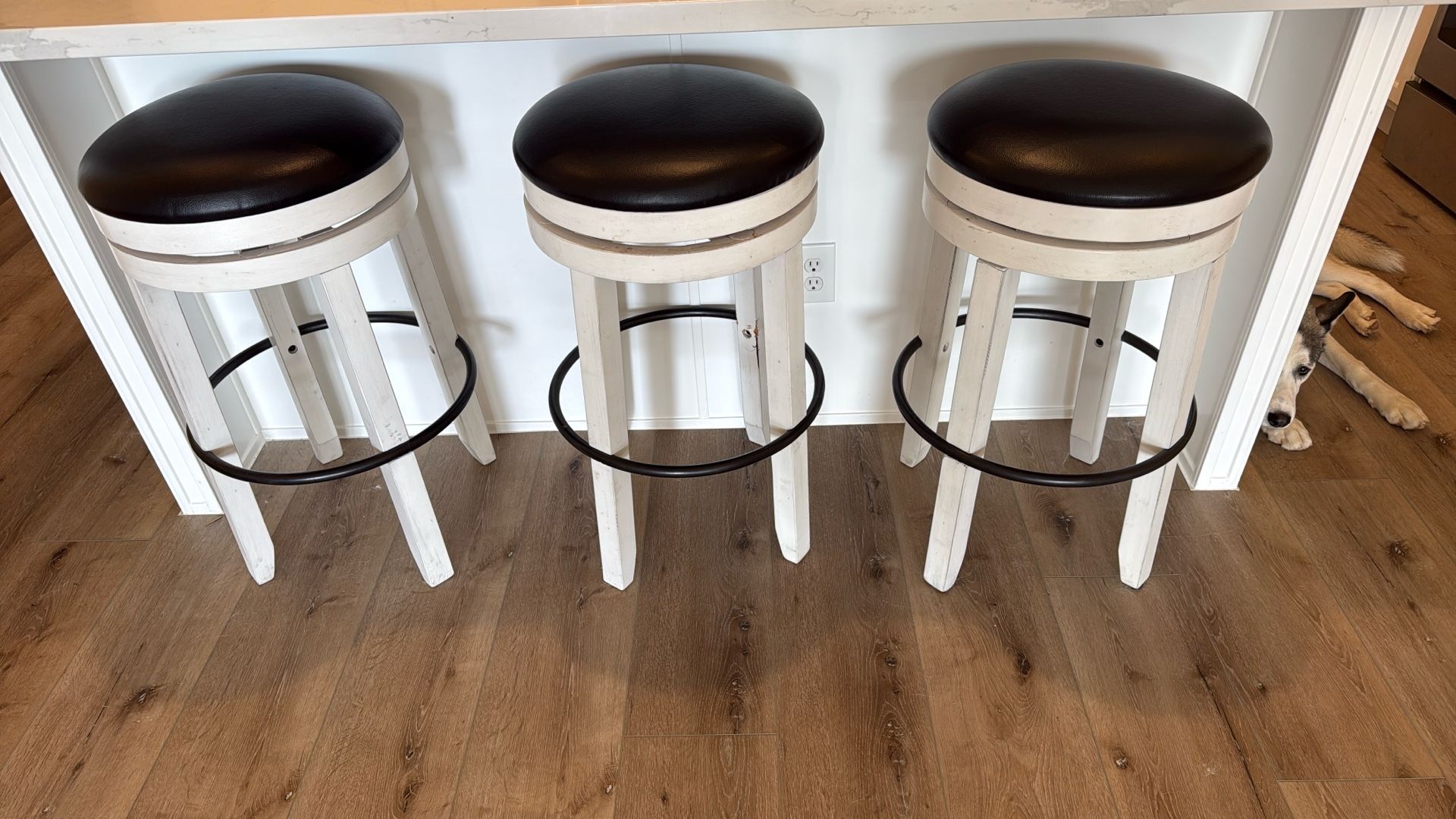 3 Bar Stools