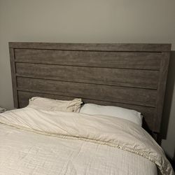 Queen Size Bed Frame/headboard With Box And Nightstand 