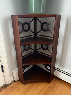 Corner shelf/plant stand