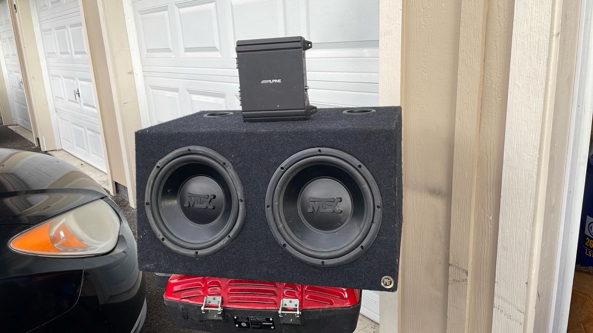 Two buffers in good condition and an amplifier