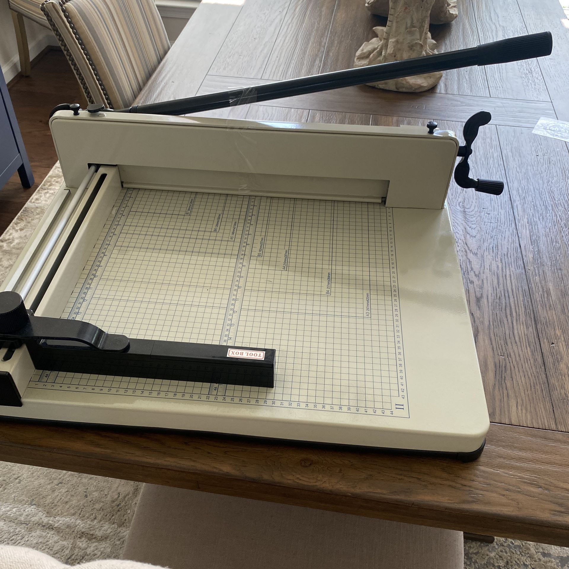 Paper Cutter Heavy Duty 17 Blade A3 Large Industrial Guillotine 400 Sheets  Cutting Cardstock Trimmer for Sale in Largo, MD - OfferUp