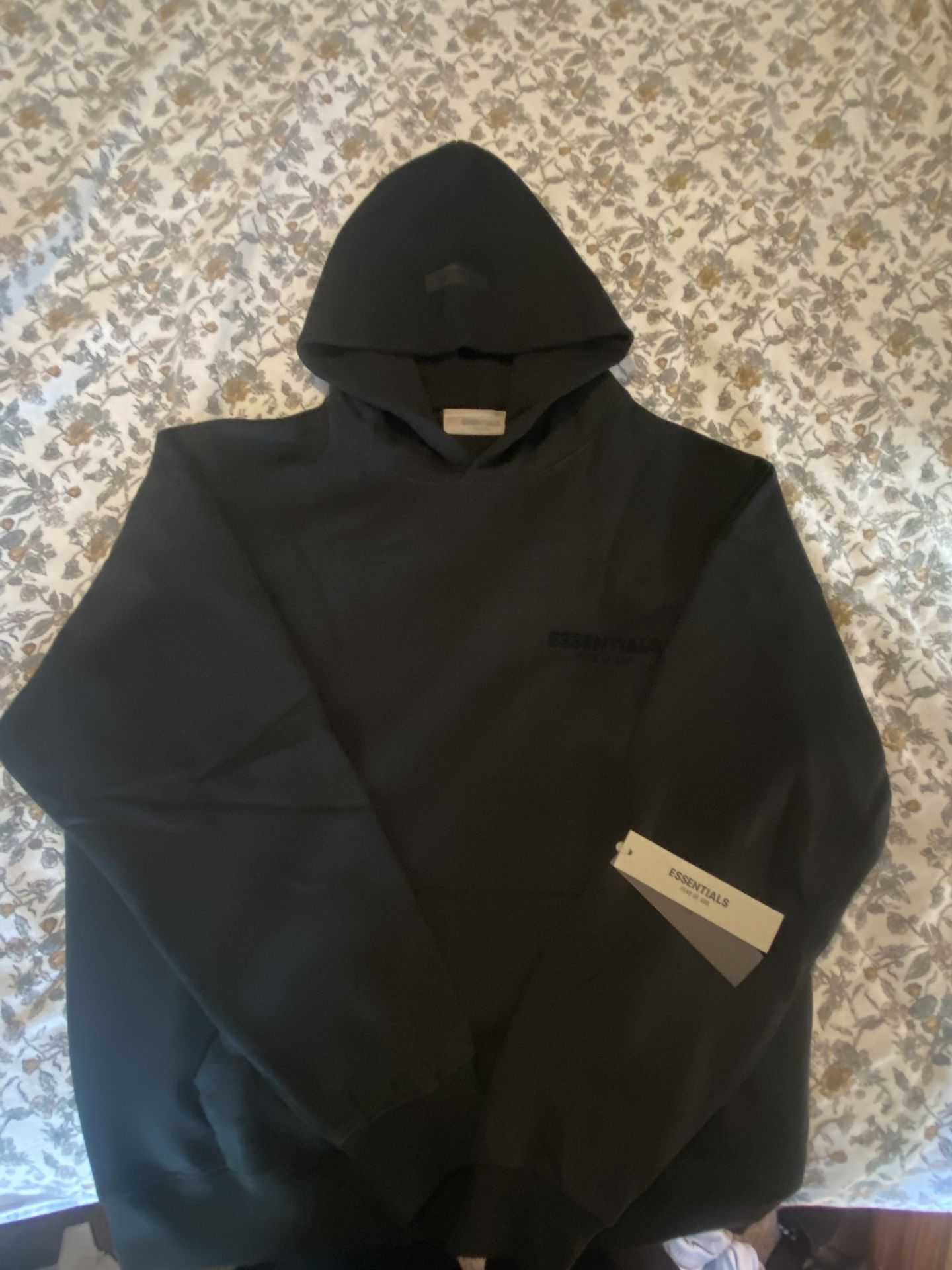 Essentialls Hoodie (Brand New)