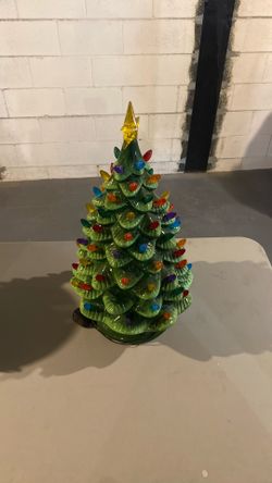 Light Up Christmas Tree