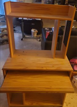 Computer desk