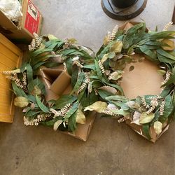 2 Threshold wreaths