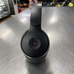 Beats Solo Pro Headphones 193233