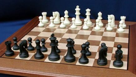 Plastic chess set -King is 4in- with vinyl board and storage board tube and pieces bag