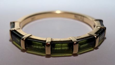 14K Yellow Gold Green Tourmaline Baguette Channel Band Ring Size 6.5