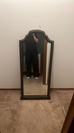 FREE MIRROR 47”x21”