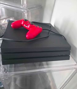 B/O (NO TRADES) ps4 pro 1 tb