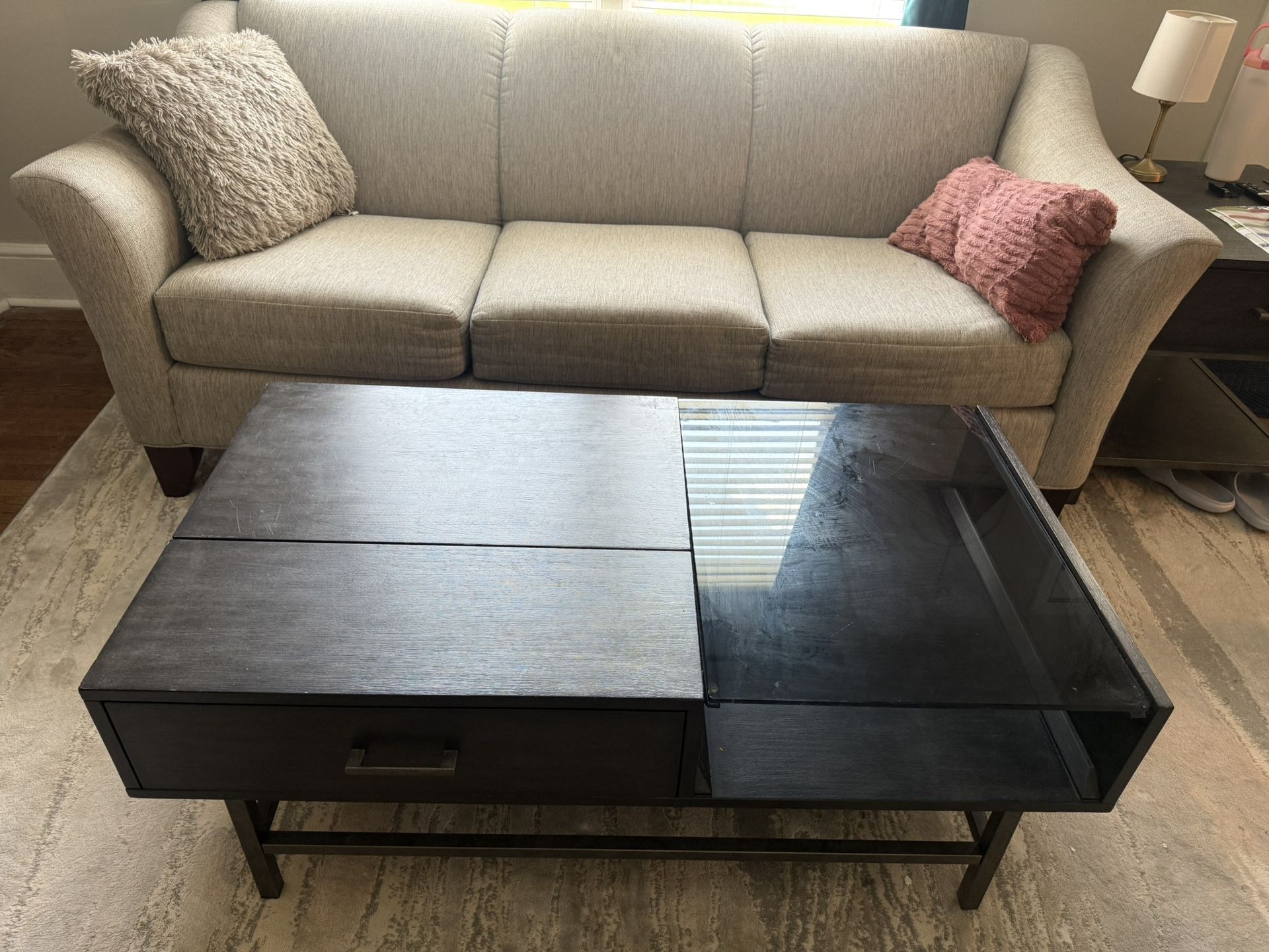 Coffee Table With Storage & Liftable Tray (real wood)