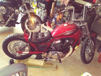 Suzuki Intruder