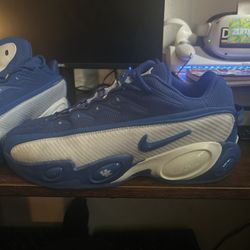 nike nocta glide x kentucky wildcats pe exclusive royal blue and white